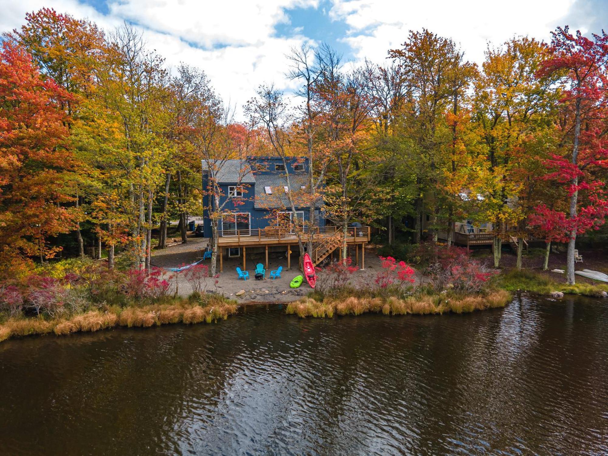 Tranquil Shores Waterfront Fire Pit Hammock * Tobyhanna