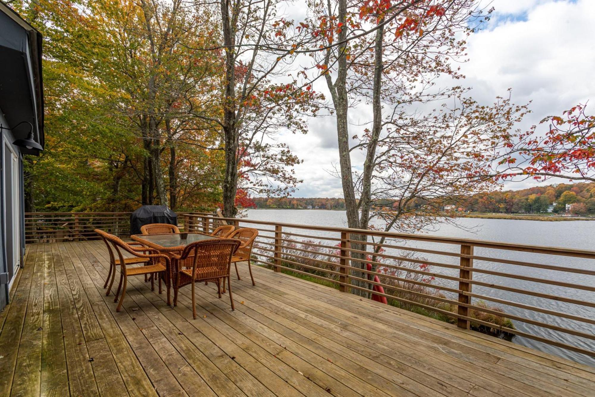 Tranquil Shores Waterfront Fire Pit Hammock Holiday home *